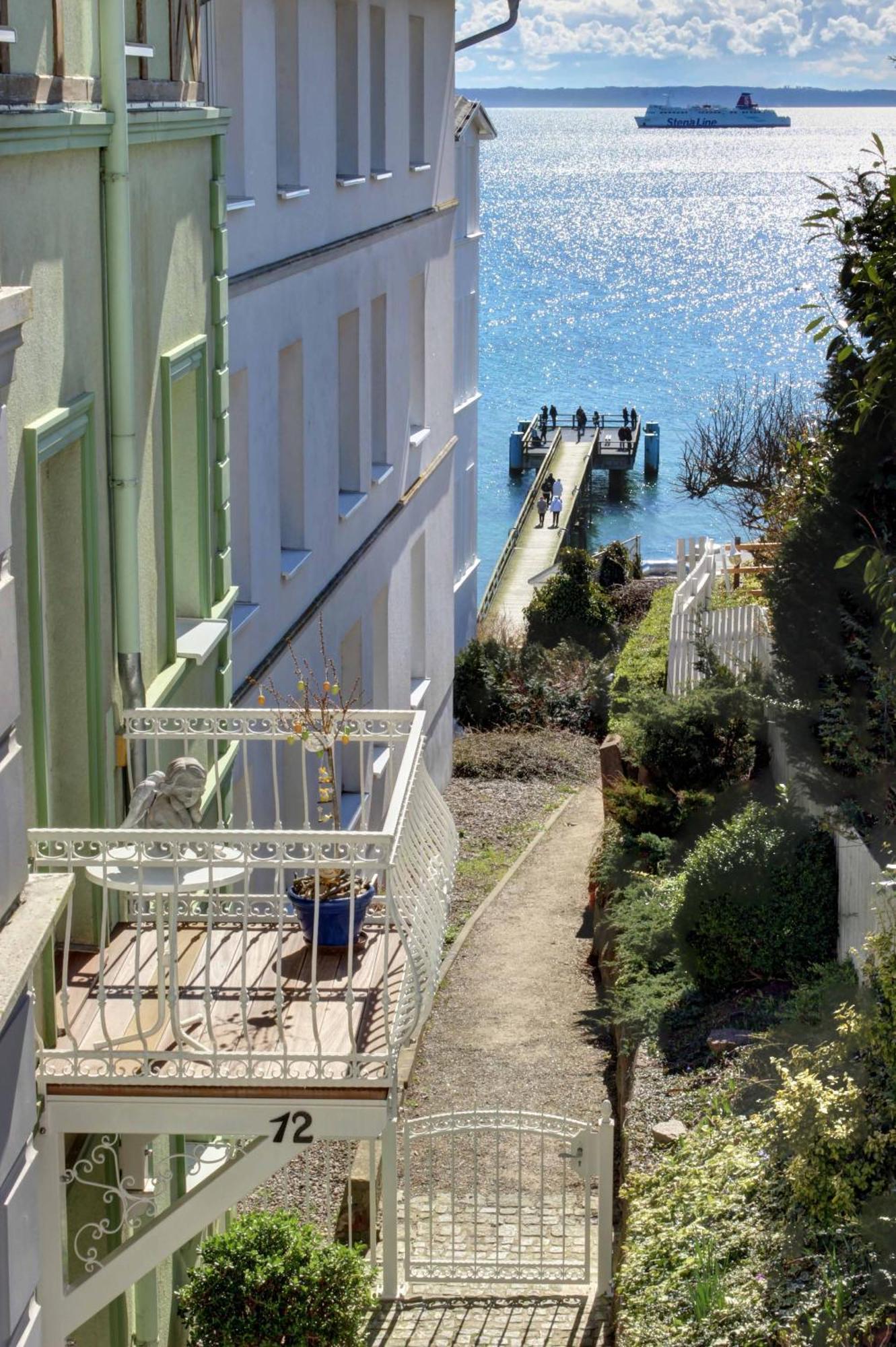 Villa Fernsicht - Wohnung Nr 1 - Mit Meerblick Sassnitz Exteriör bild